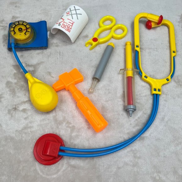 Vintage 1980s Fisher Price Doctor Kit Set 7 Pc Stethoscope Cast Pressure Pretend - Picture 2 of 8